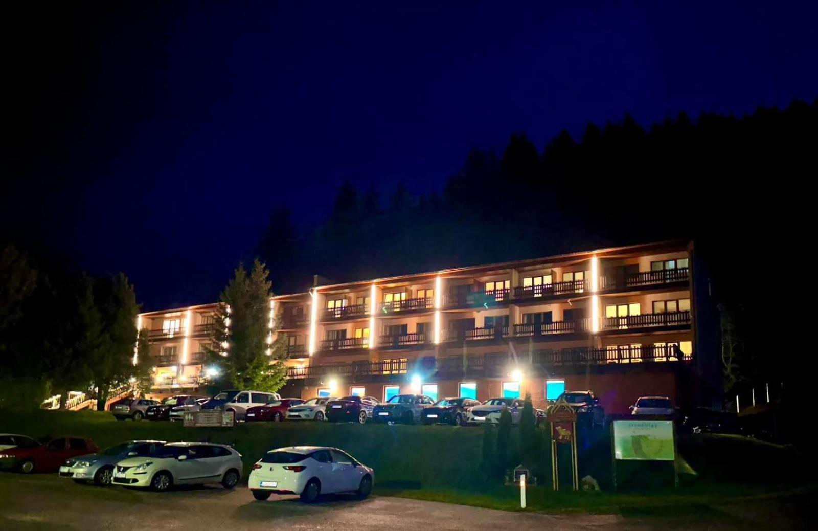 Horsky Hotel Podjavornik Papradno Экстерьер фото